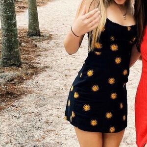 Urban Outfitters By The Sea Printed Mini Dress
Small Slim Celestial Sun Print